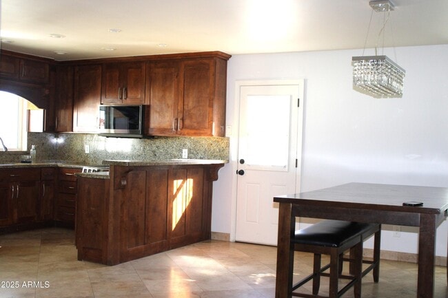 Building Photo - 4046 E Hidalgo Ave