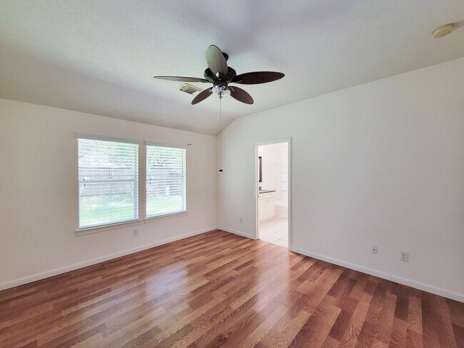 Building Photo - 3010 Stonecross Ln