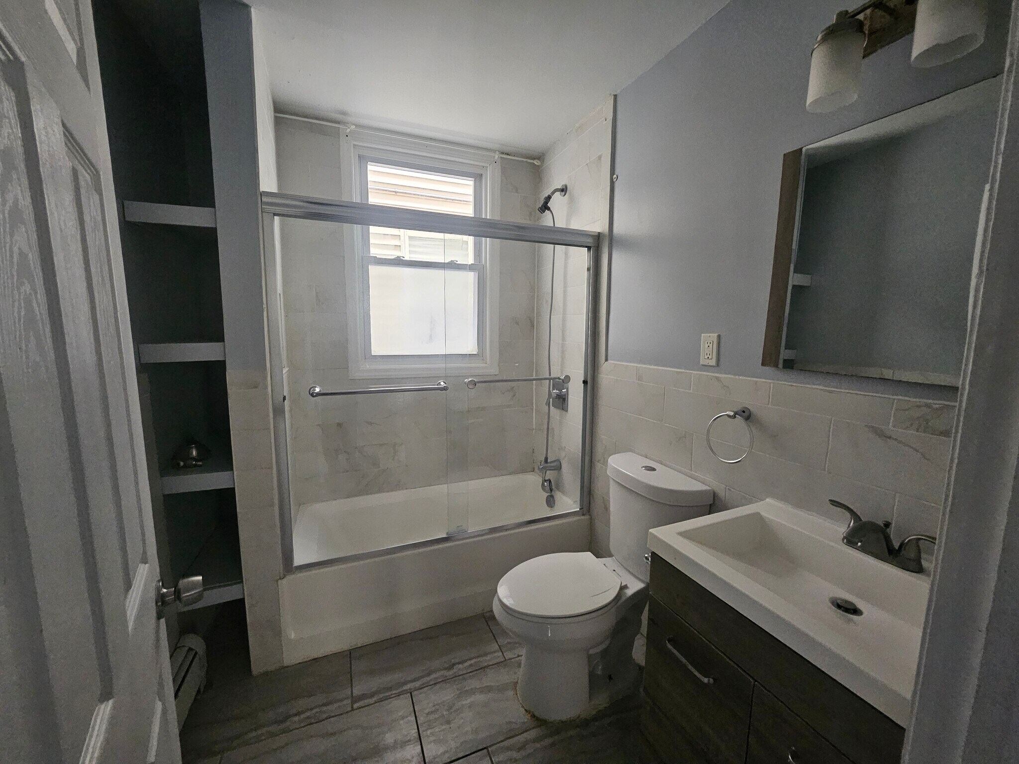 Bathroom - 209 N 15th St