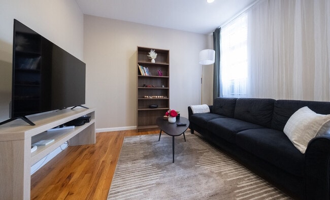 Building Photo - 125 La Salle St