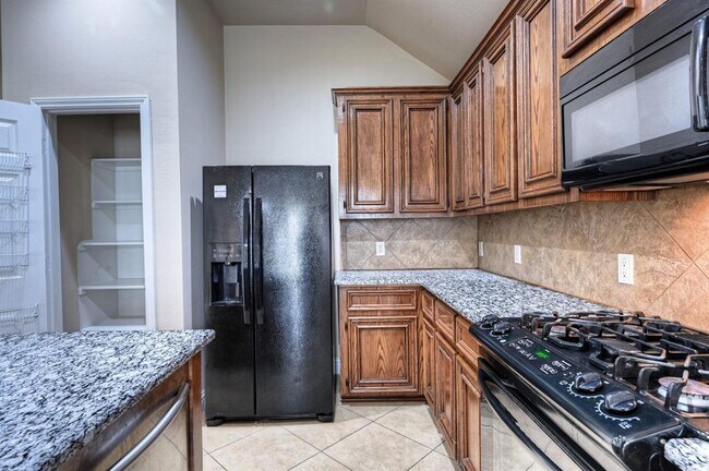 Building Photo - 4523 Long Creek Dr