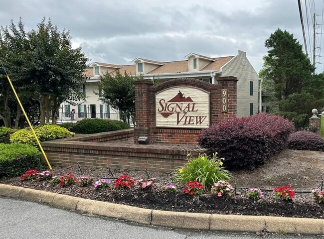 Primary Photo - 1 BED 1 BATH CONDO AVAILABLE!