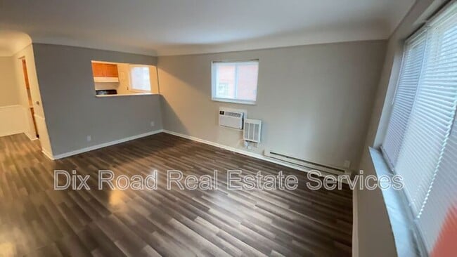 Building Photo - 1616 Pelham Pl