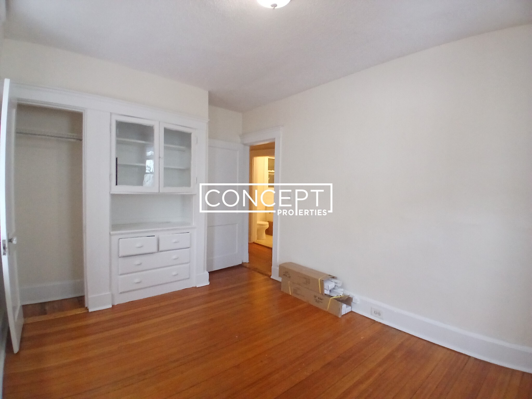 Building Photo - 15 Barrows St