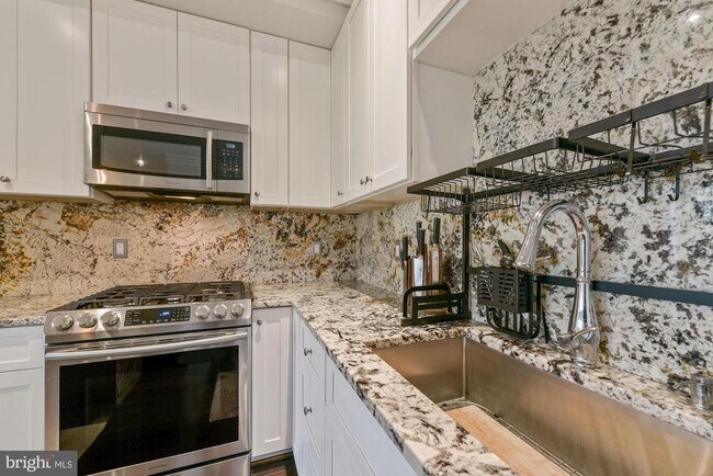 Building Photo - 4527 Georgia Ave NW