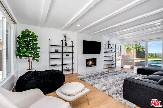 Building Photo - 6426 Ellenview Ave