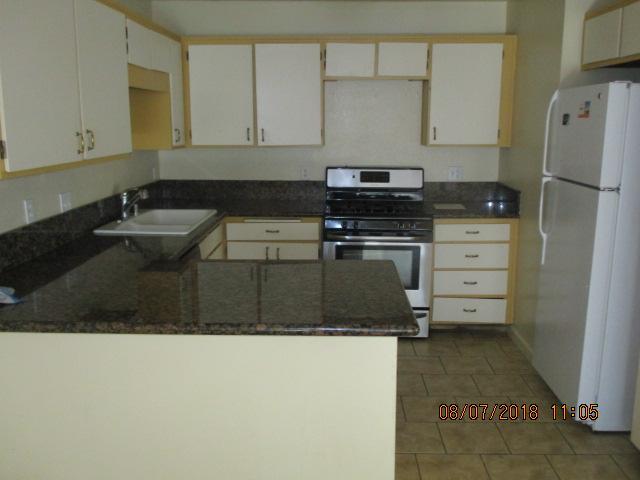Building Photo - 3994 Foxgrove Dr
