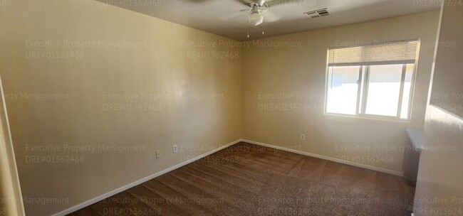 Building Photo - MOVE IN SPECIAL ON APPROVED CREDIT! 3 bedr...