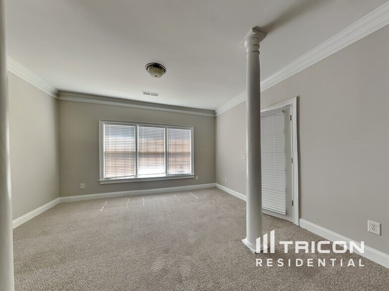 Building Photo - 296 Brackin Trace