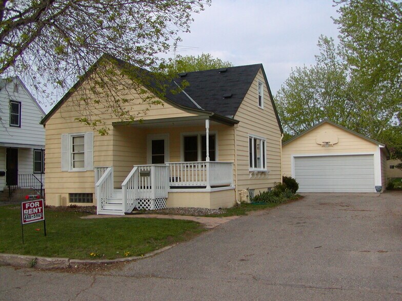 Building Photo - 124 Spruce St