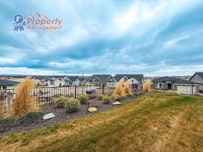 Building Photo - 3024 E Parulo Dr