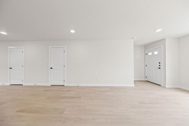 Building Photo - Legacy Homes – Brand New Texas Townhome for Rent!