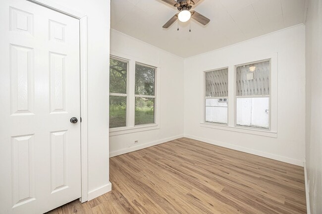 Building Photo - Freshly Renovated Rental Property!