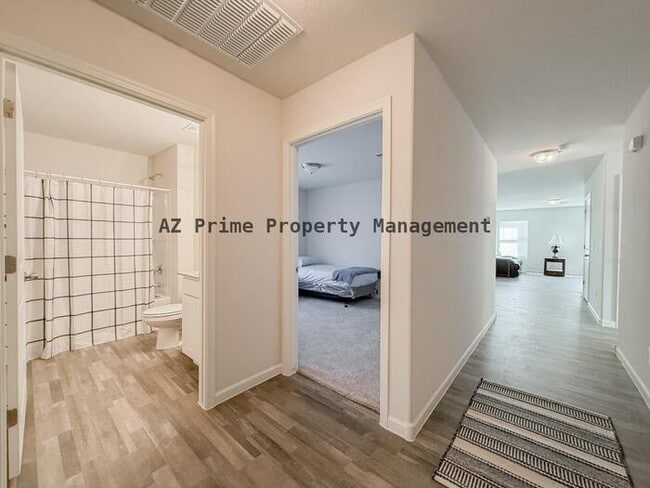 Building Photo - 1209 W Seagoe Ave