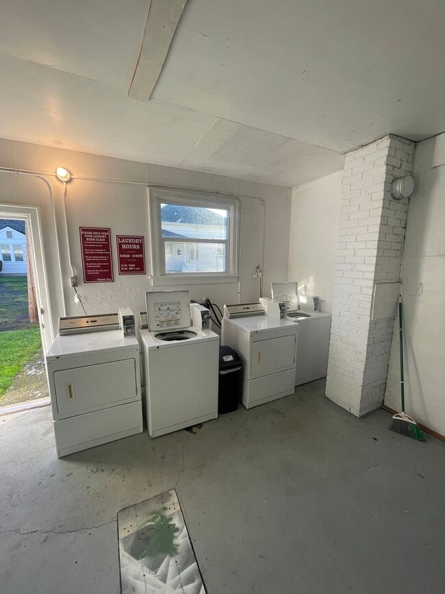 Building Photo - 530 Grove St