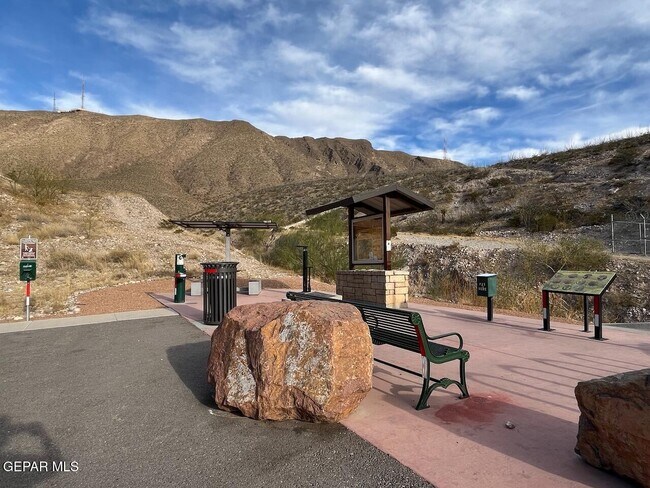 Building Photo - 4800 N Stanton St