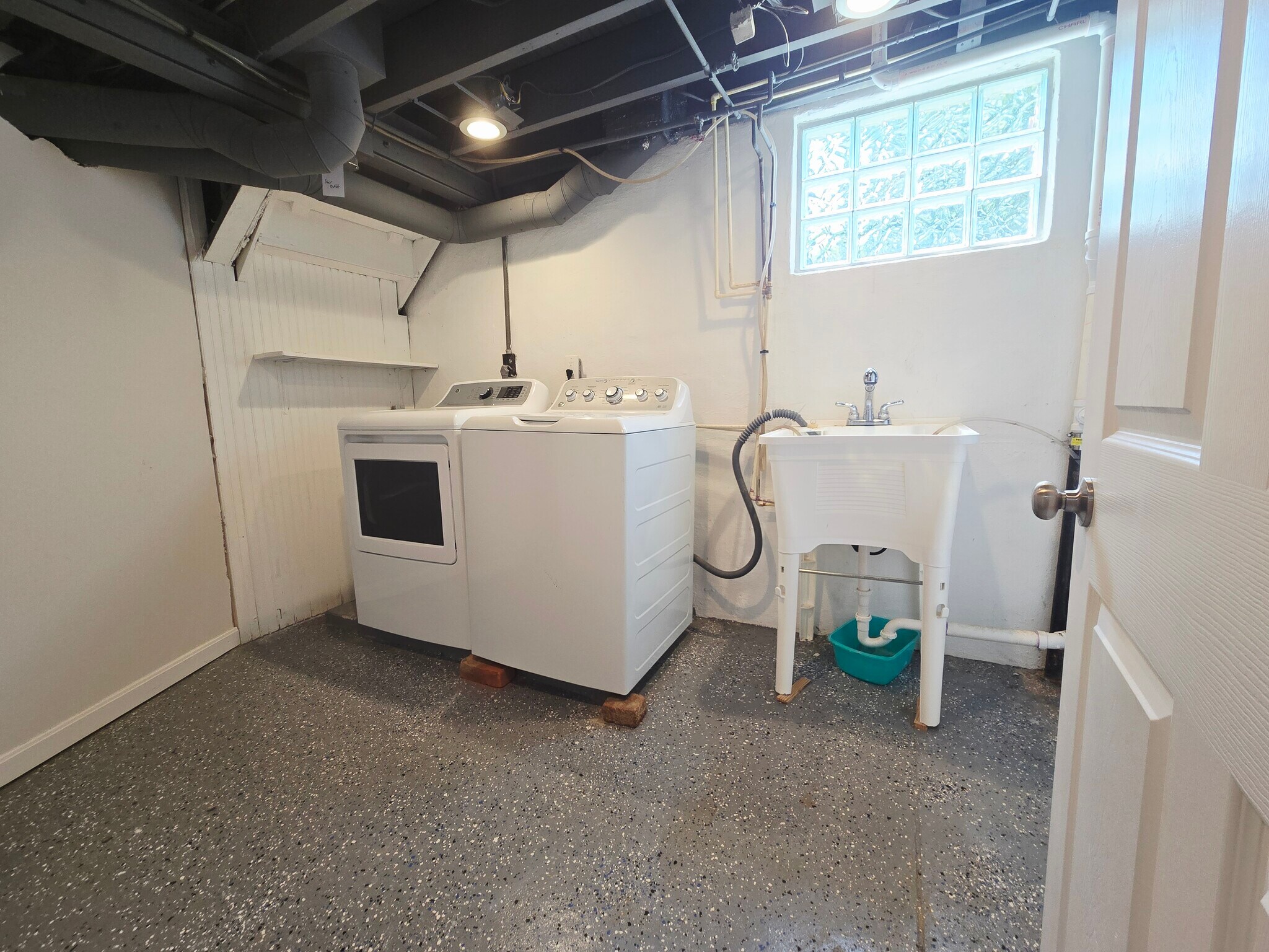 Utility Room - 6323 Heitzler Ave