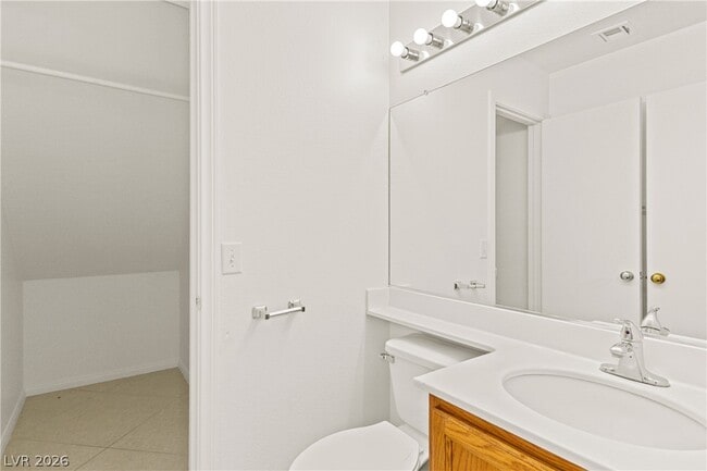 Building Photo - 7873 Laurelton Pl