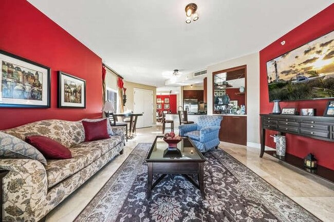 Building Photo - 2401 N Ocean Blvd