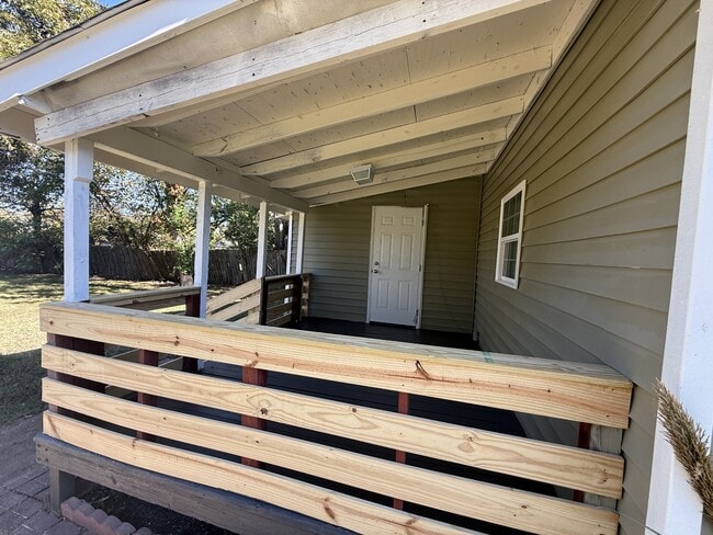 Building Photo - 1508 Alabama Ave SW