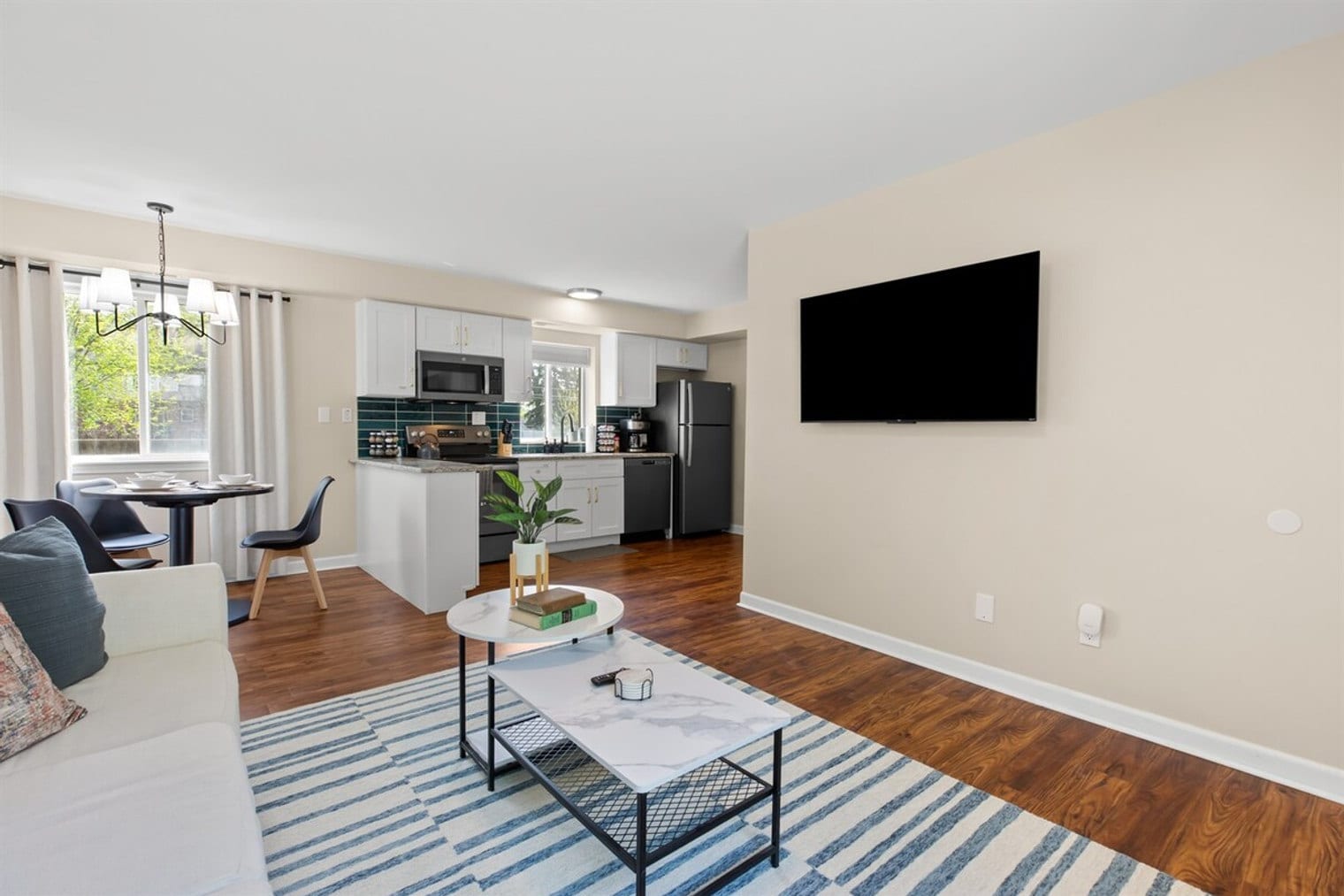 Building Photo - 18447 Sharon Ln