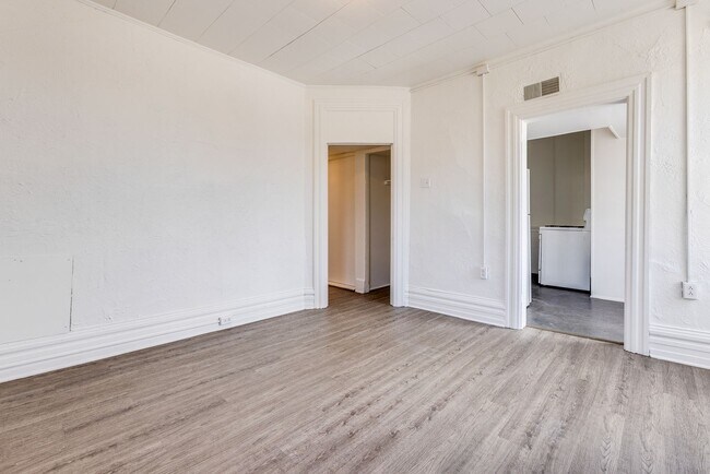 Building Photo - 750 Brownsville Rd