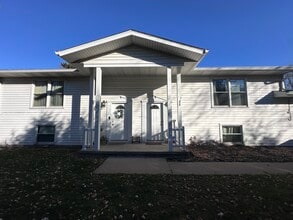 Building Photo - 604 Brown St