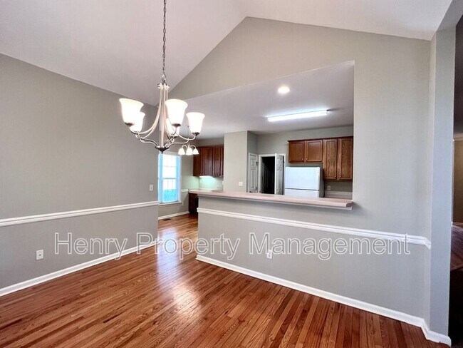 Building Photo - 109 Kindred Way