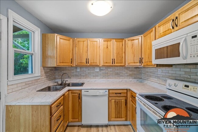Building Photo - Cozy Single-Family Home in Christiansburg