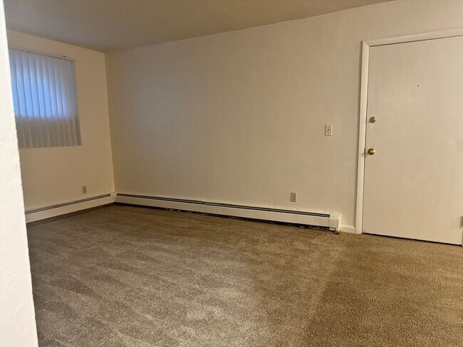 Building Photo - 49 Sumner St