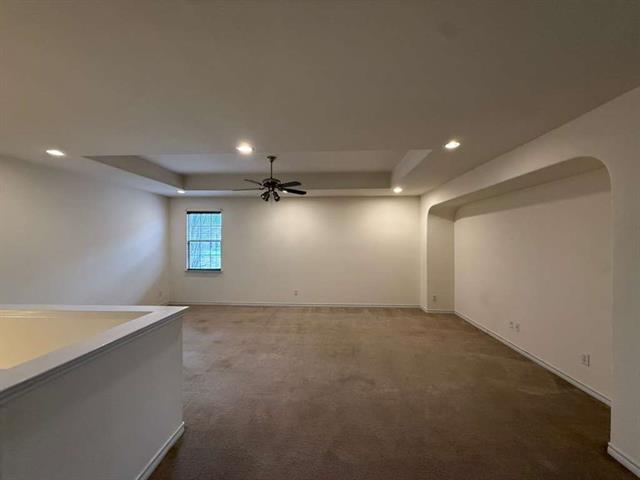 Building Photo - 305 Moonlight Dr