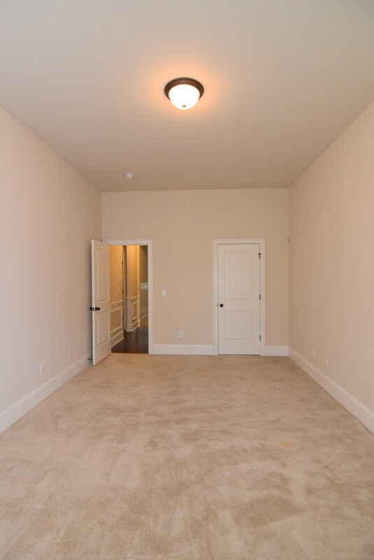 Building Photo - Huge 5 Bed/4 Bath Home Near Ft. Gordon