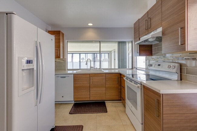 Building Photo - Mission Viejo Lease – 3 Bedrooms, 2 Bathrooms + Bonus Room