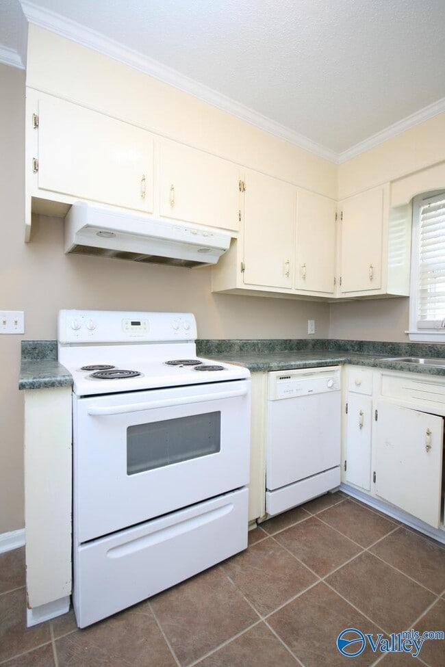 Building Photo - 4412 Gazette Dr SW