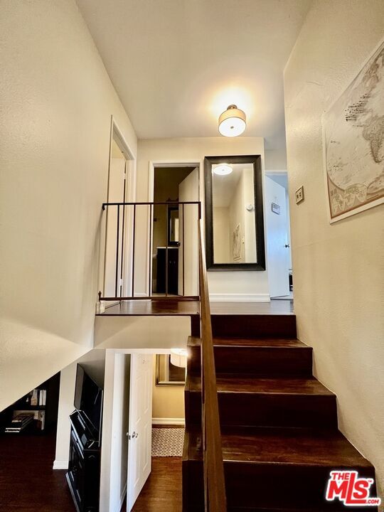 Building Photo - 27574 Rondell St