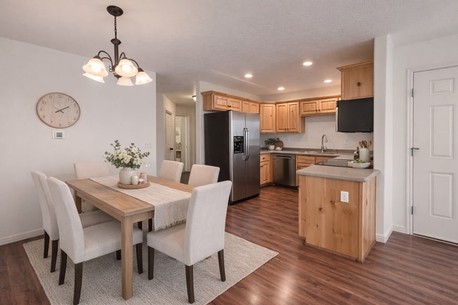 Building Photo - 2515 450 S