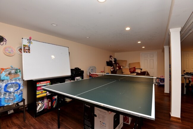 Building Photo - 174-06 Jewel Ave