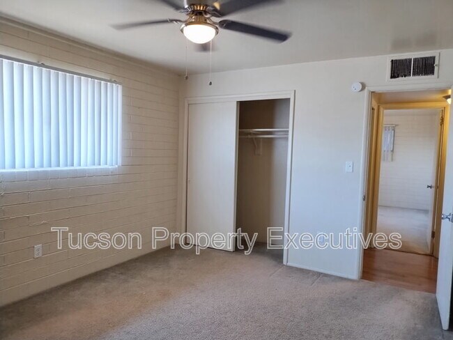 Building Photo - 8934 S Nogales Hwy