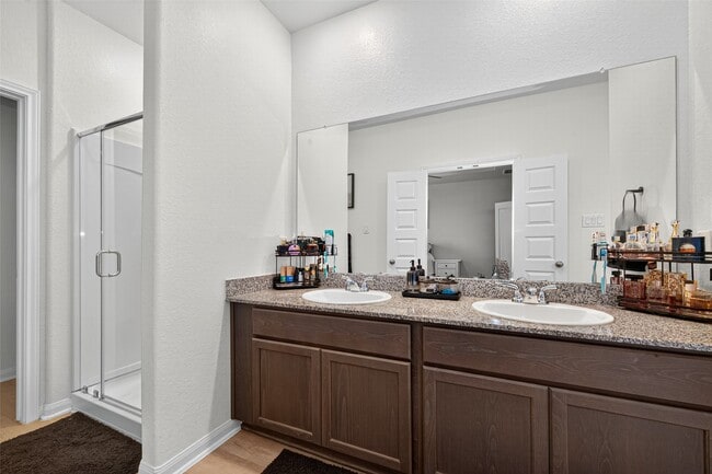 Building Photo - 8014 Barret Travis Ct
