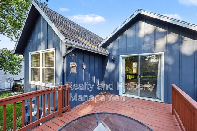 Building Photo - 15213 S Seminole Dr