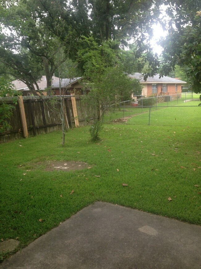 Building Photo - 1767 Peck Dr