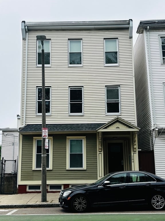 Building Photo - 289 Chelsea St