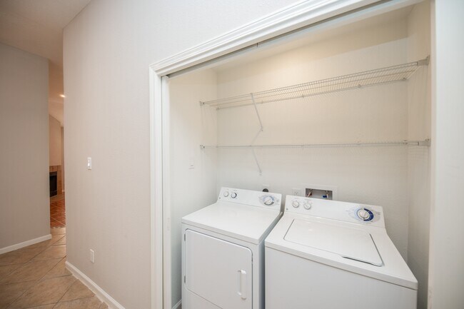 Building Photo - 121 Coffee Ln