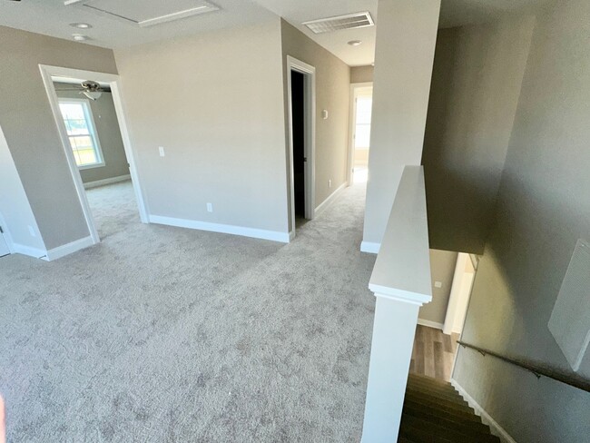 Building Photo - 1486 Summergate Dr