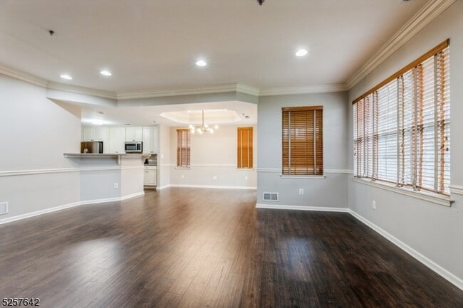 Building Photo - 101 Taft Ln