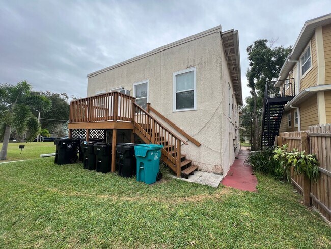 Building Photo - 317 Harwood St