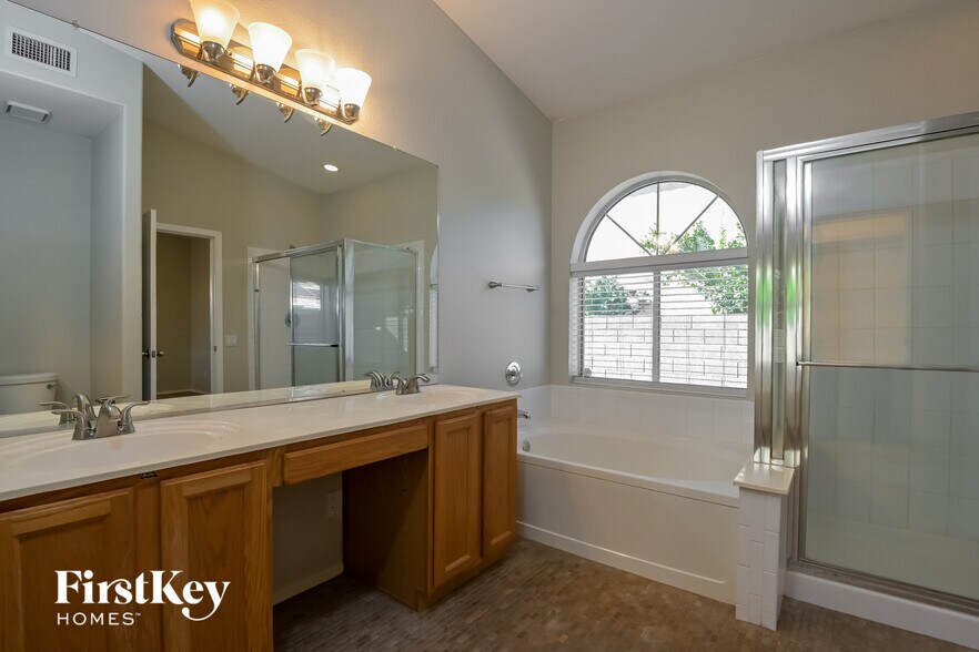 Building Photo - 7640 W Summer Sky Dr