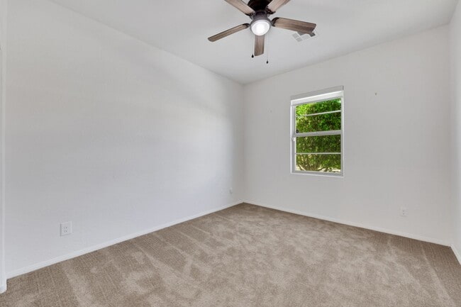 Building Photo - Single story in gated community