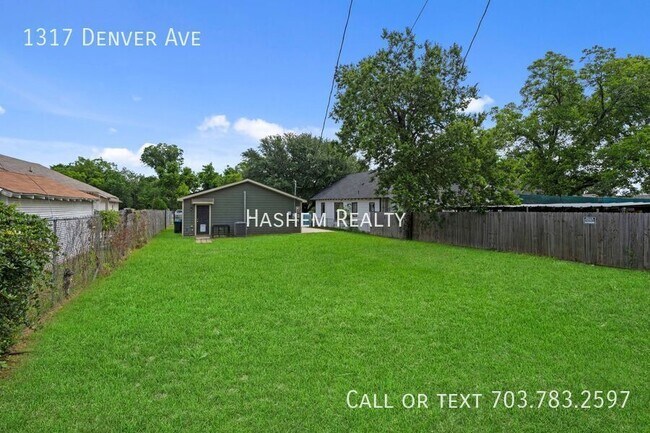 Building Photo - 1317 Denver Ave