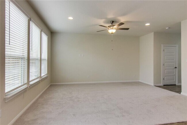 Building Photo - 15912 Windroot St